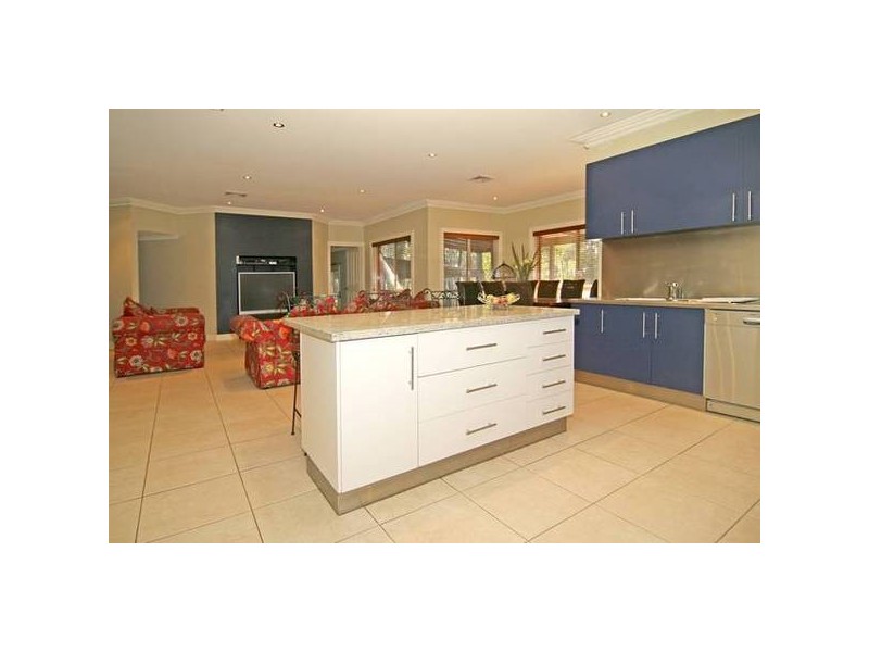 30 Braeside Drive, Junortoun VIC 3551