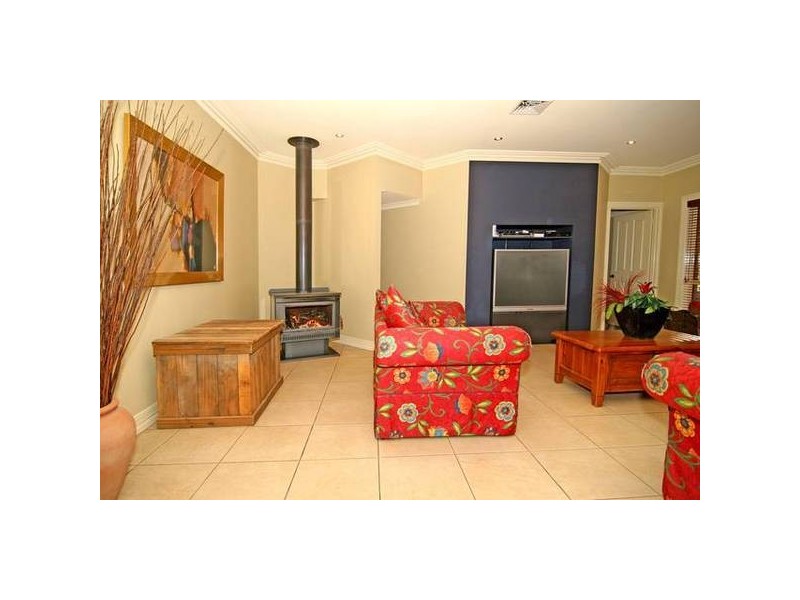 30 Braeside Drive, Junortoun VIC 3551