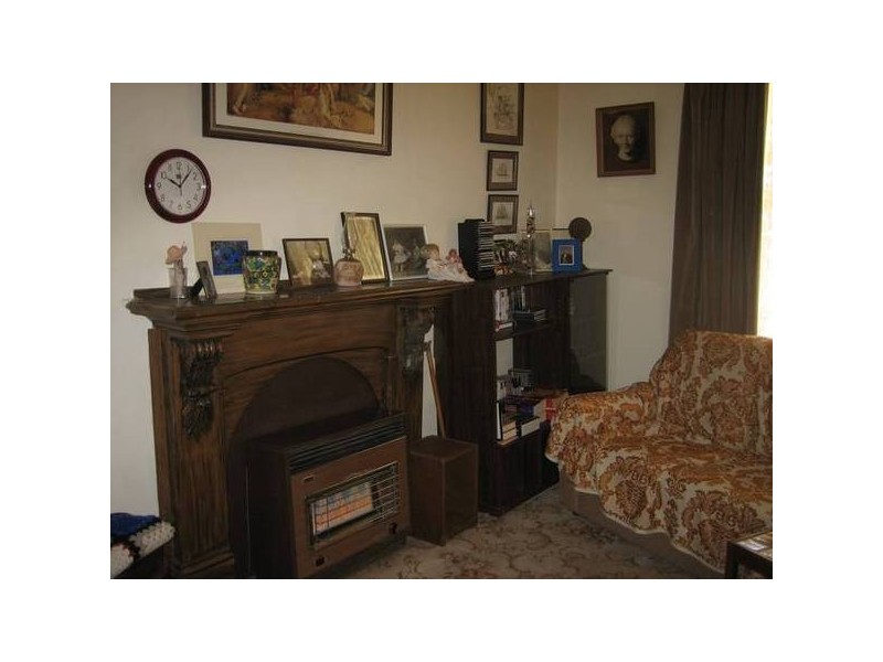 16 MacDougall Road, Golden Square VIC 3555