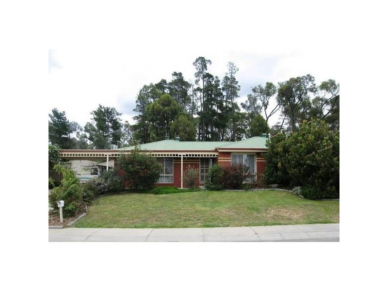 19 Lukin Crescent, Kangaroo Flat VIC 3555