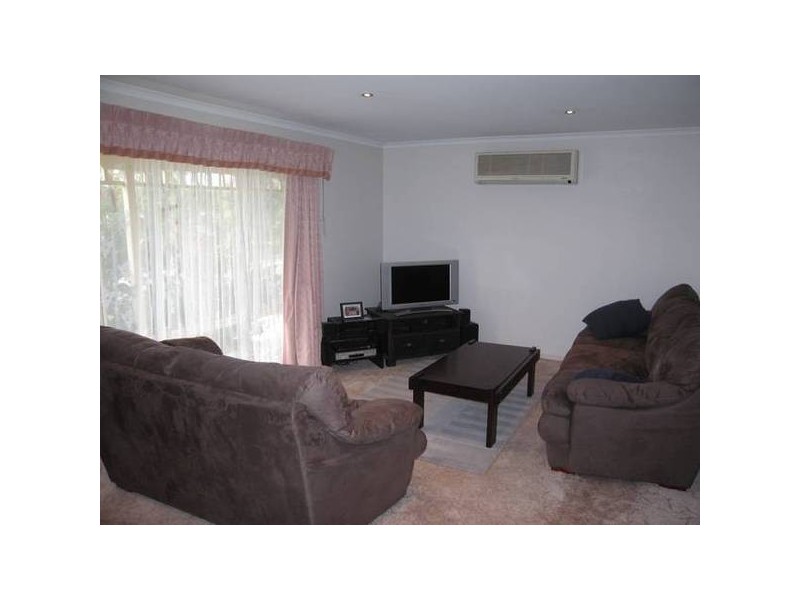 19 Lukin Crescent, Kangaroo Flat VIC 3555