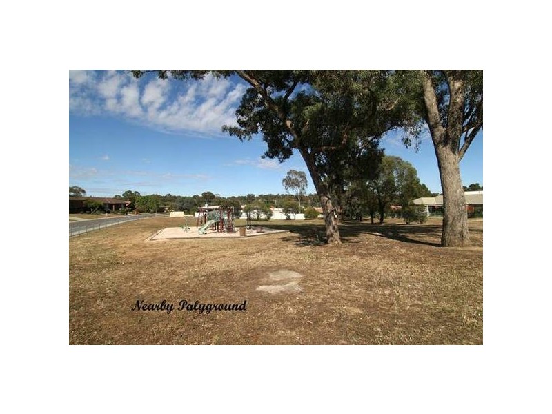 9 Harrods Court, Strathdale VIC 3550