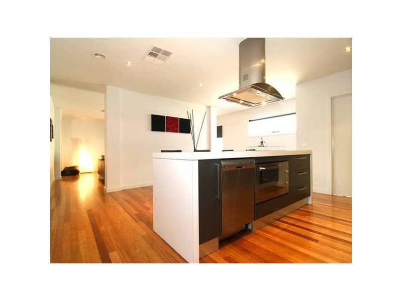 14 Vincent Drive, Strathdale VIC 3550