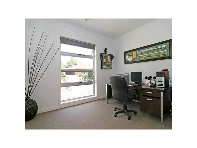 14 Vincent Drive, Strathdale VIC 3550