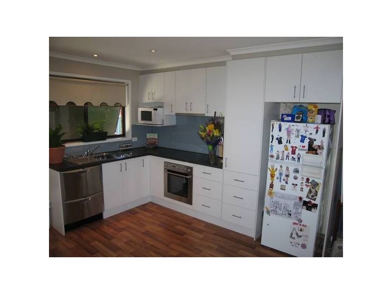 2/14 Park Street, Strathdale VIC 3550