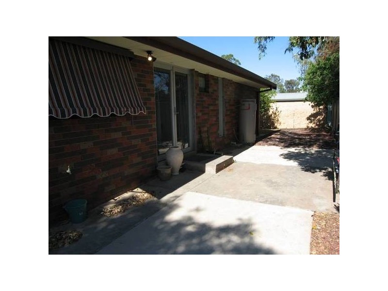 2/14 Park Street, Strathdale VIC 3550