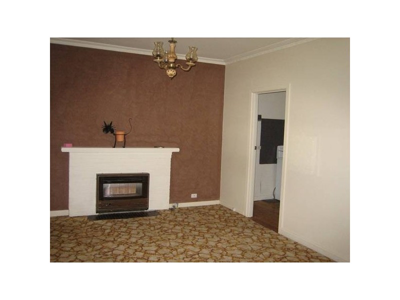 31 Danson Avenue, Kangaroo Flat VIC 3555