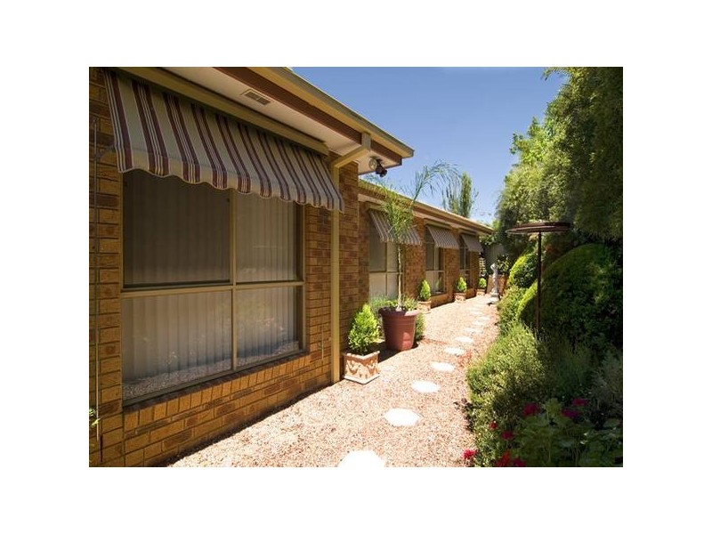 10 Patricia Court, Golden Square VIC 3555