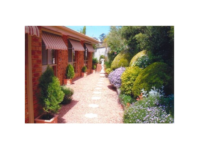 10 Patricia Court, Golden Square VIC 3555
