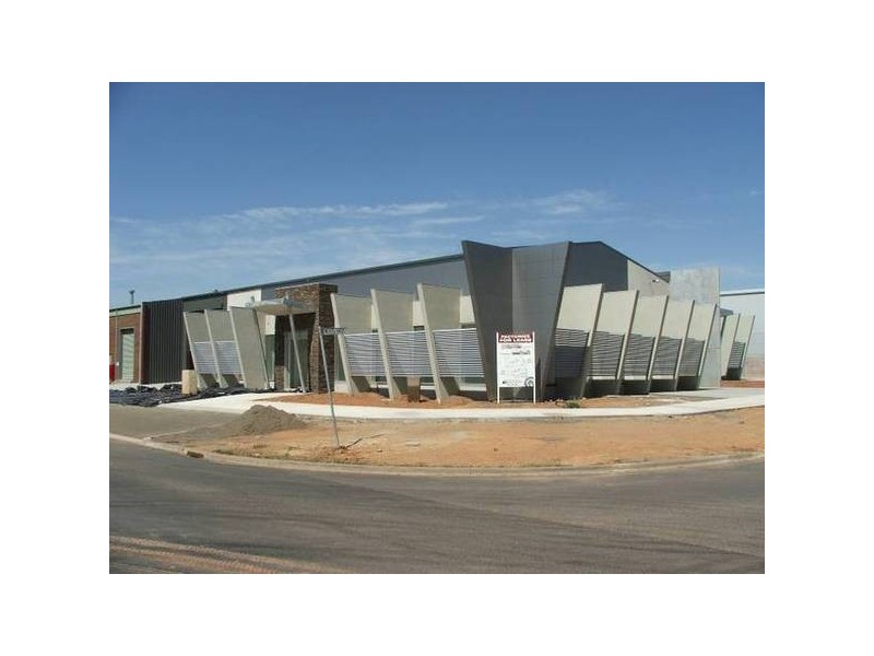 Cnr Beischer Street & Woodlands Court – Unit 2, East Bendigo VIC 3550