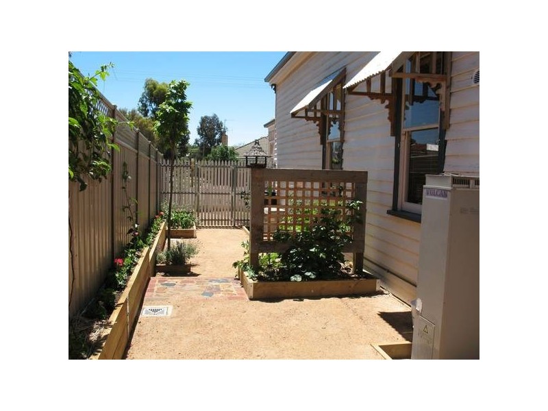 27 Hill Street, Bendigo VIC 3550