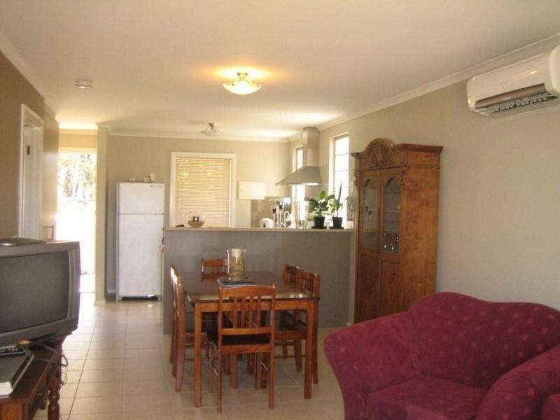 2/50 Mistletoe Street, Golden Square VIC 3555