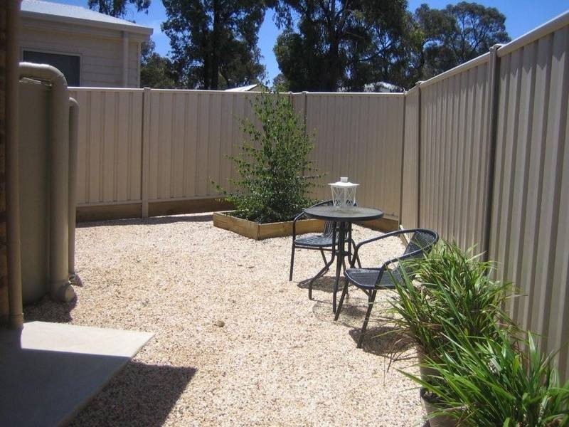 2/50 Mistletoe Street, Golden Square VIC 3555