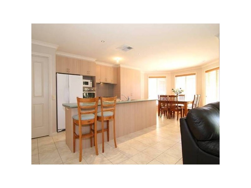 31 Pioneer Drive, Maiden Gully VIC 3551