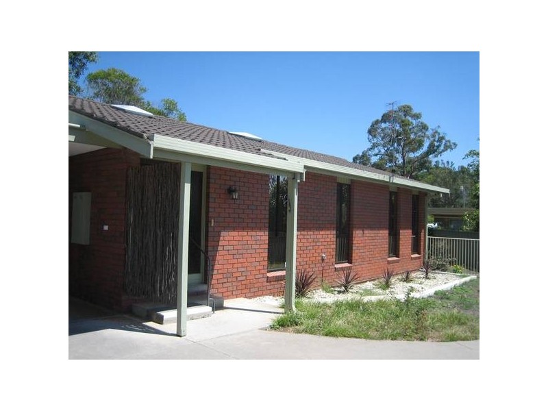 1 & 2/201 St Aidans Road, Strathdale VIC 3550