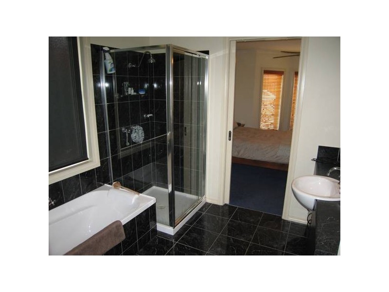 28 Parkway Drive, Strathfieldsaye VIC 3551