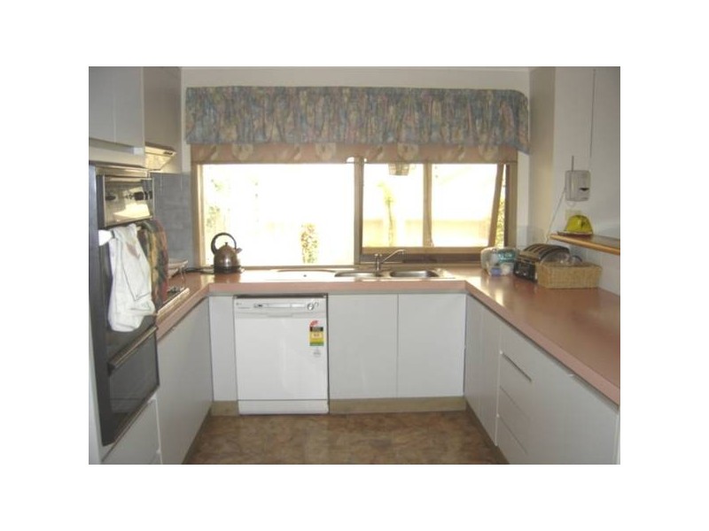 2 Bambara Close, Strathdale VIC 3550