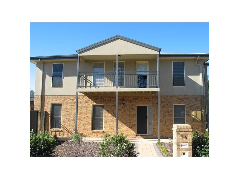 10 Wisteria Court, Flora Hill VIC 3550