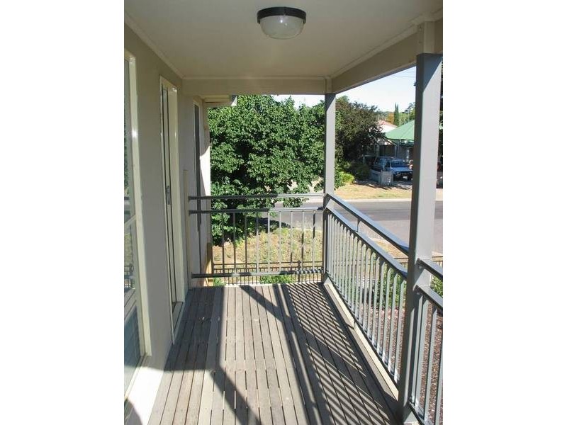 10 Wisteria Court, Flora Hill VIC 3550