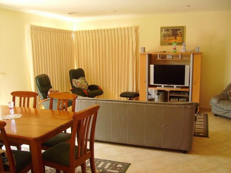 10 Parkway Drive, Strathfieldsaye VIC 3551