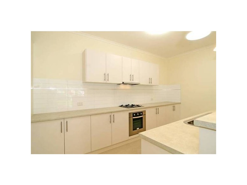 2/22 Sharon Street, Flora Hill VIC 3550
