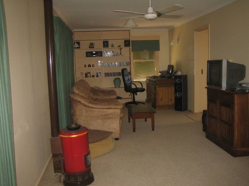 16 Bolton Drive, Strathdale VIC 3550