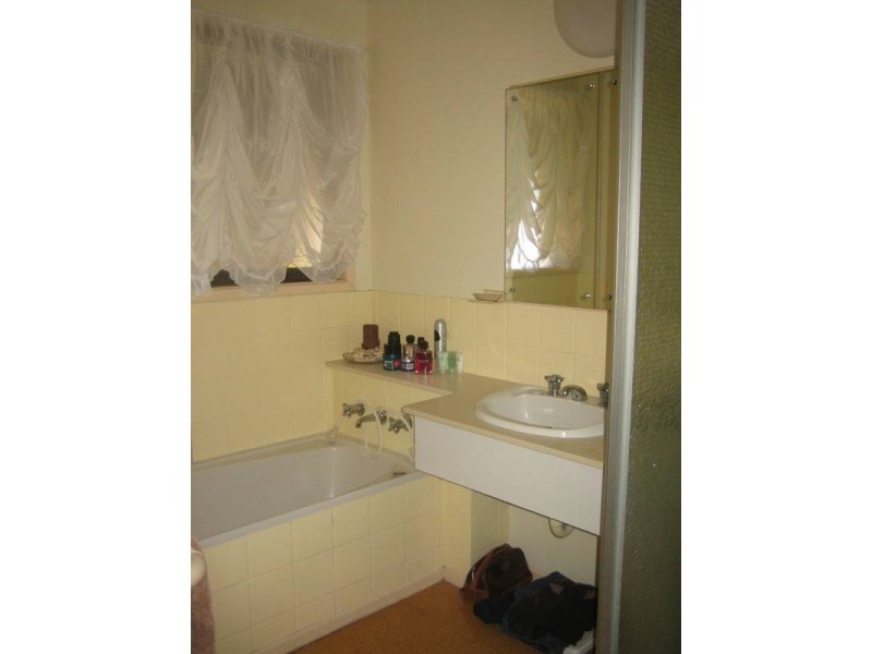 16 Bolton Drive, Strathdale VIC 3550