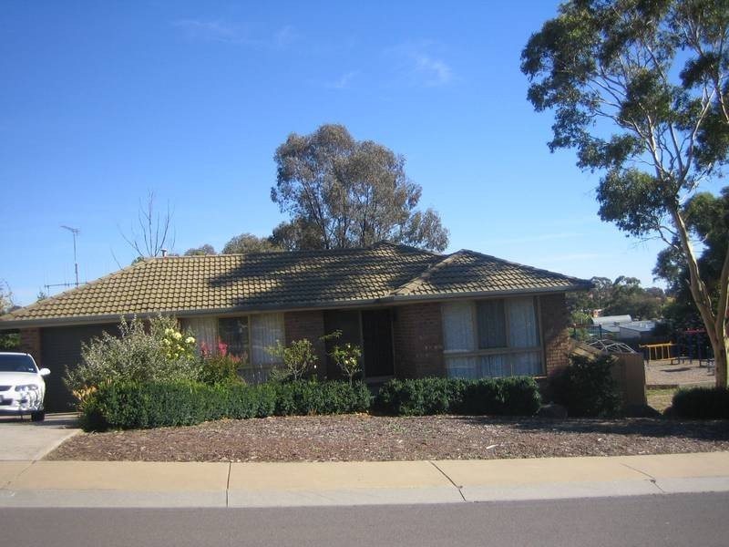 16 Bolton Drive, Strathdale VIC 3550