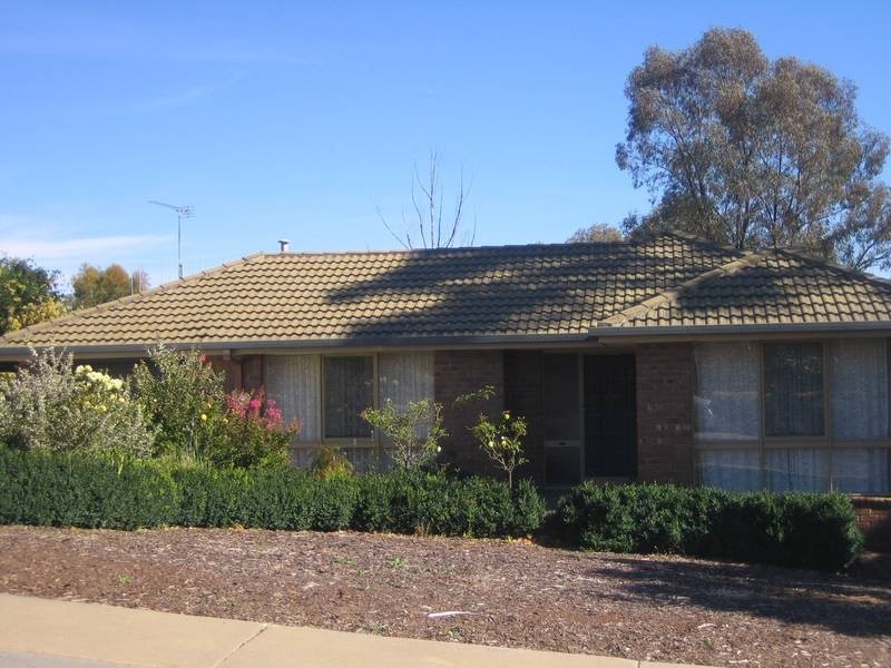 16 Bolton Drive, Strathdale VIC 3550