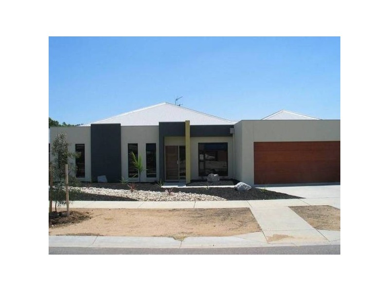 6 Ruby Street, White Hills VIC 3550