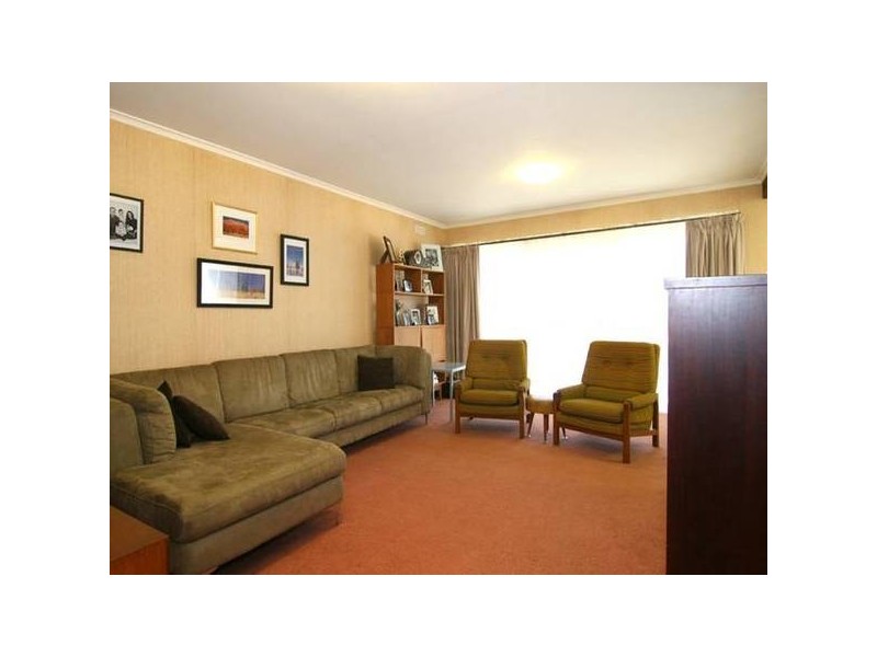 16 Desmond Street, Strathdale VIC 3550