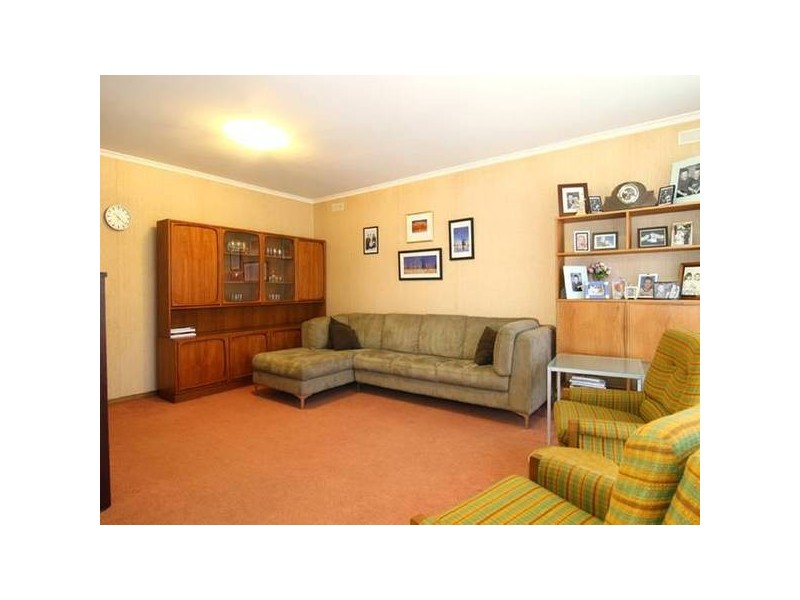 16 Desmond Street, Strathdale VIC 3550