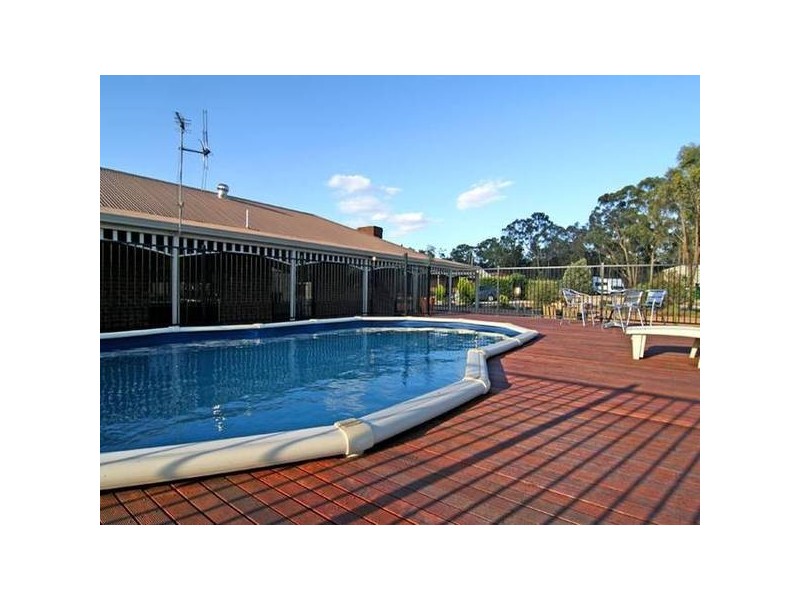 12 Melita Court, Epsom VIC 3551