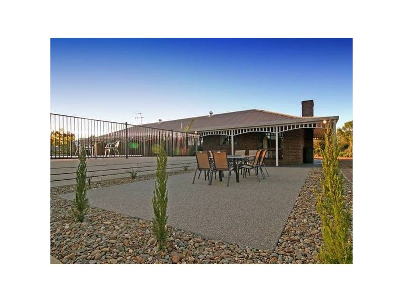 12 Melita Court, Epsom VIC 3551