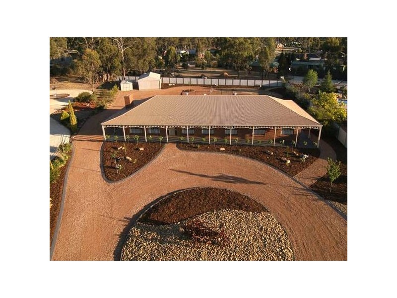 12 Melita Court, Epsom VIC 3551