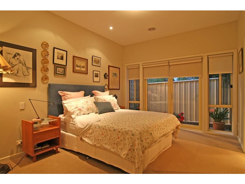 73 Olinda Street, Quarry Hill VIC 3550