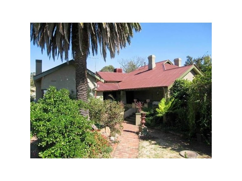 22 Carpenter Street, Quarry Hill VIC 3550