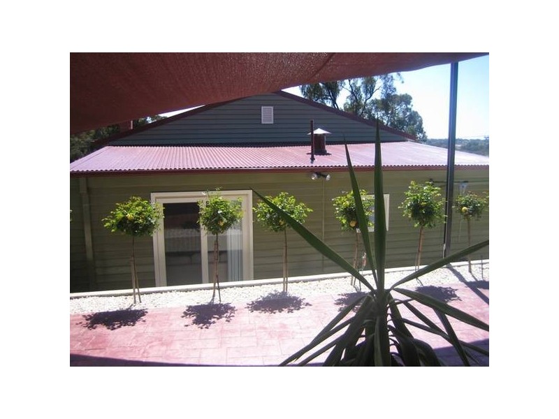 1 Doyle Crescent, Spring Gully VIC 3550