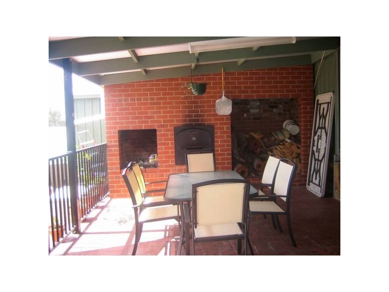 1 Doyle Crescent, Spring Gully VIC 3550