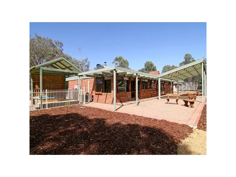 13 Tandarri Road, Junortoun VIC 3551