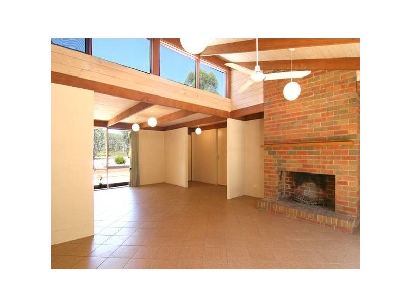 13 Tandarri Road, Junortoun VIC 3551