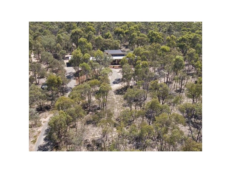 13 Tandarri Road, Junortoun VIC 3551