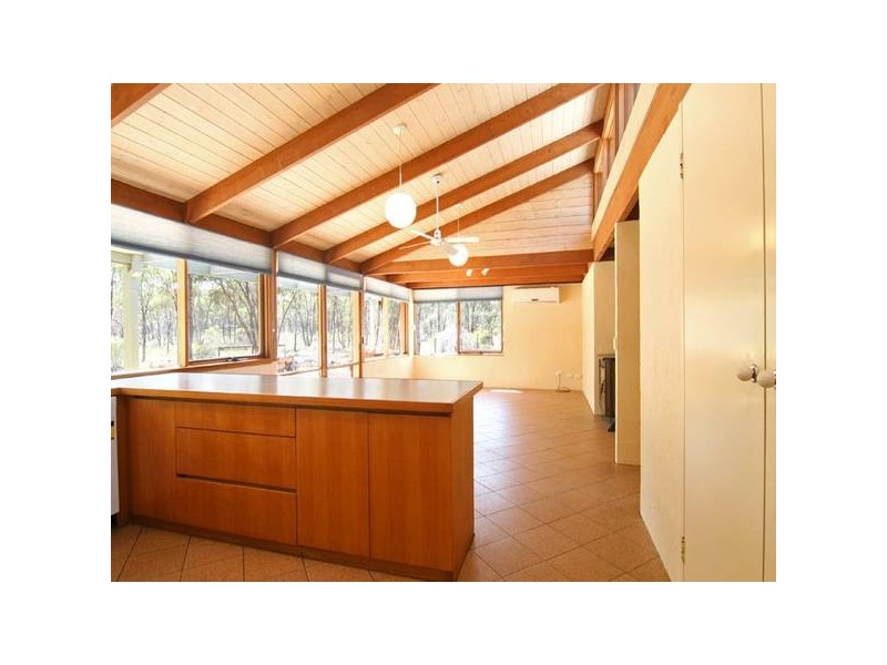 13 Tandarri Road, Junortoun VIC 3551