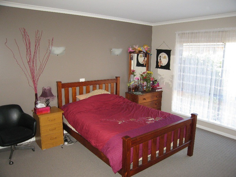 2/14 Park Street, Strathdale VIC 3550
