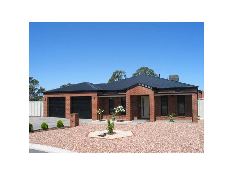 4 Findon Court, Epsom VIC 3551