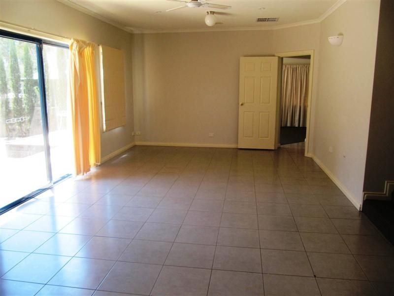 4 Jarrah Court, Spring Gully VIC 3550