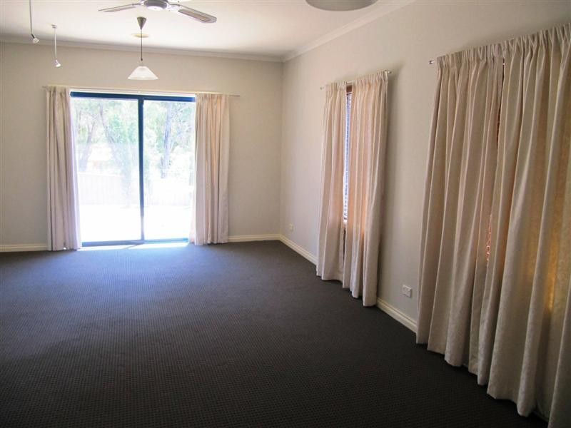 4 Jarrah Court, Spring Gully VIC 3550