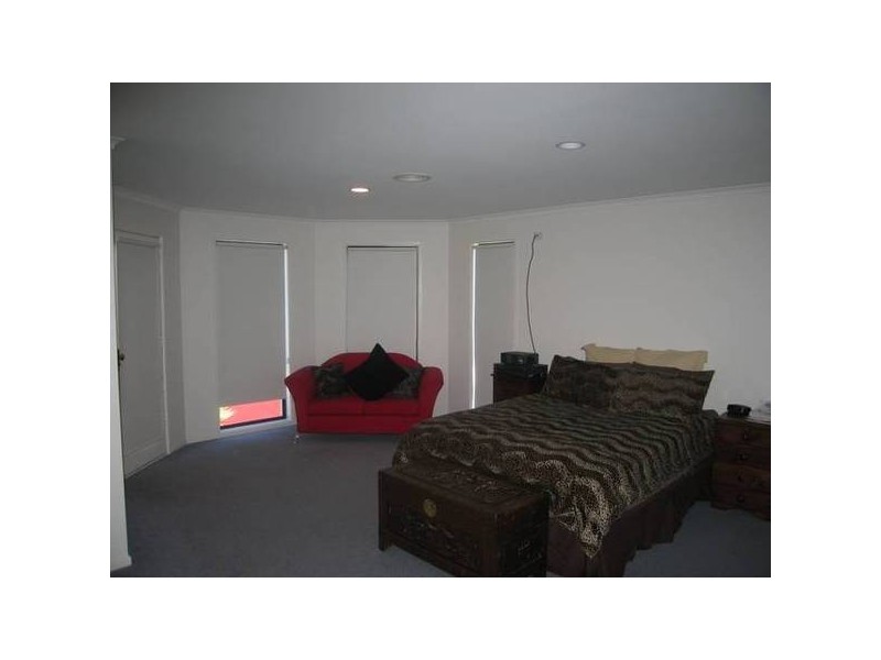 8 The Terrace, Strathdale VIC 3550