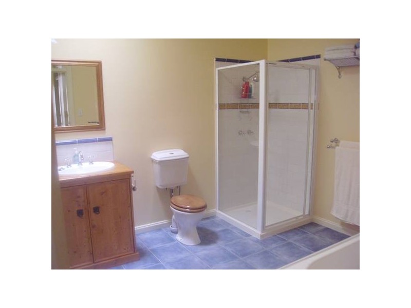 271 Allingham Street, Kangaroo Flat VIC 3555