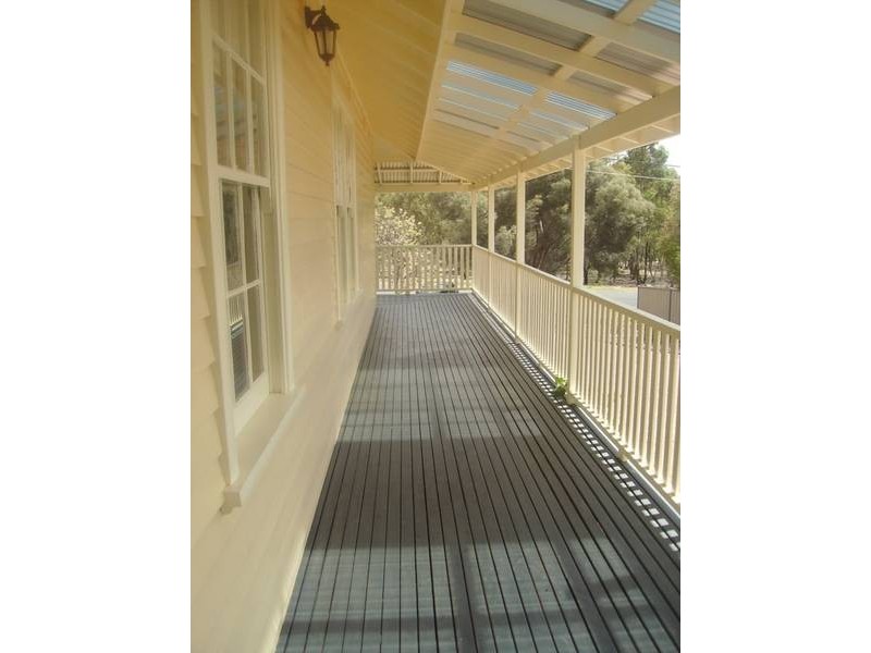 271 Allingham Street, Kangaroo Flat VIC 3555